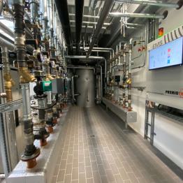 Bild zeigt eine Energiecontainer von innen