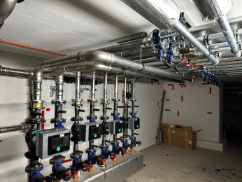 Bild zeigt eine Energiezentrale Installation
